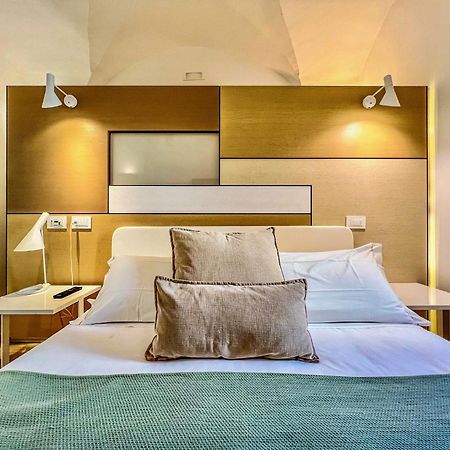 Santacroce Luxury Rooms Lecce Extérieur photo