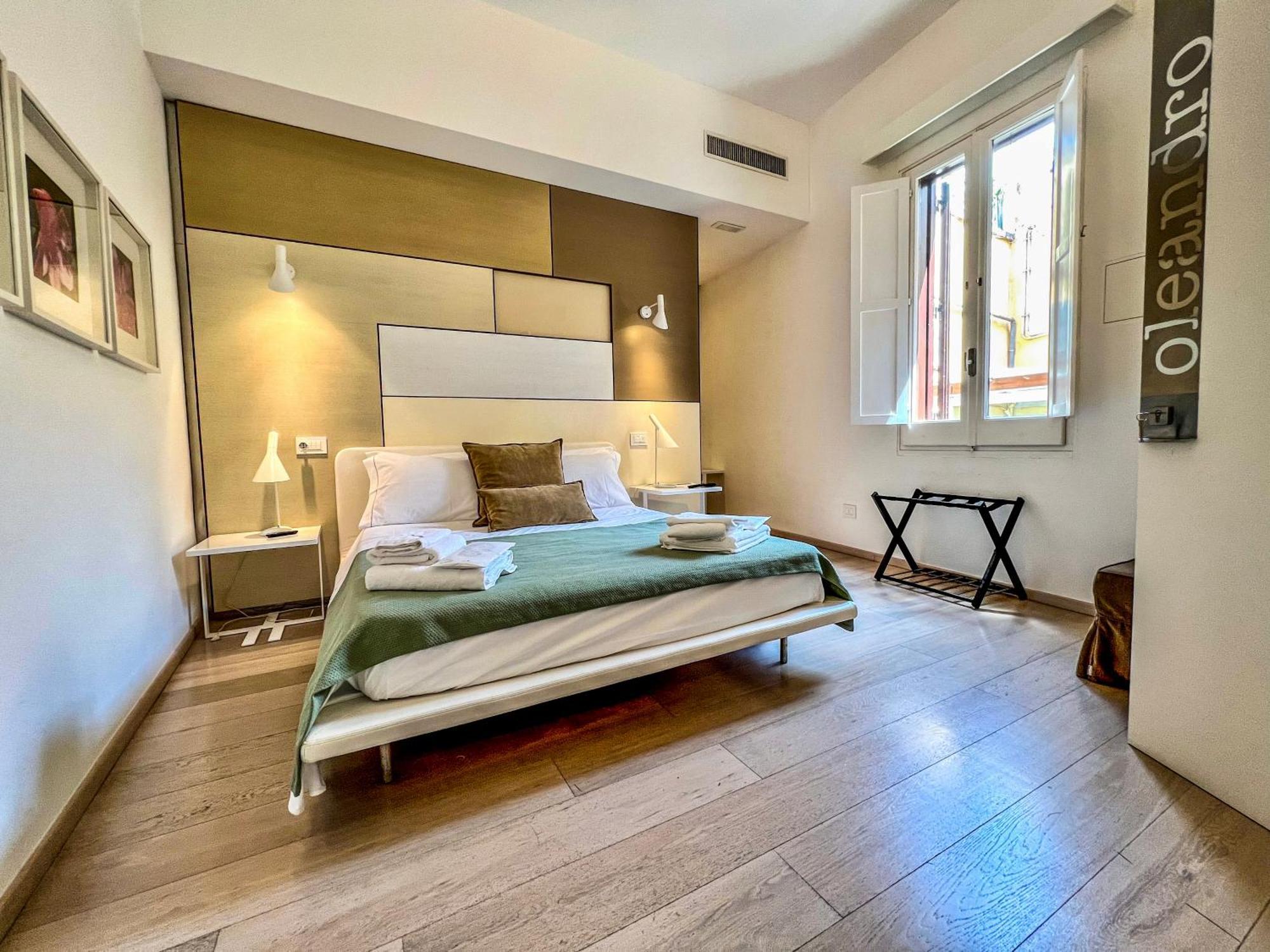 Santacroce Luxury Rooms Lecce Extérieur photo