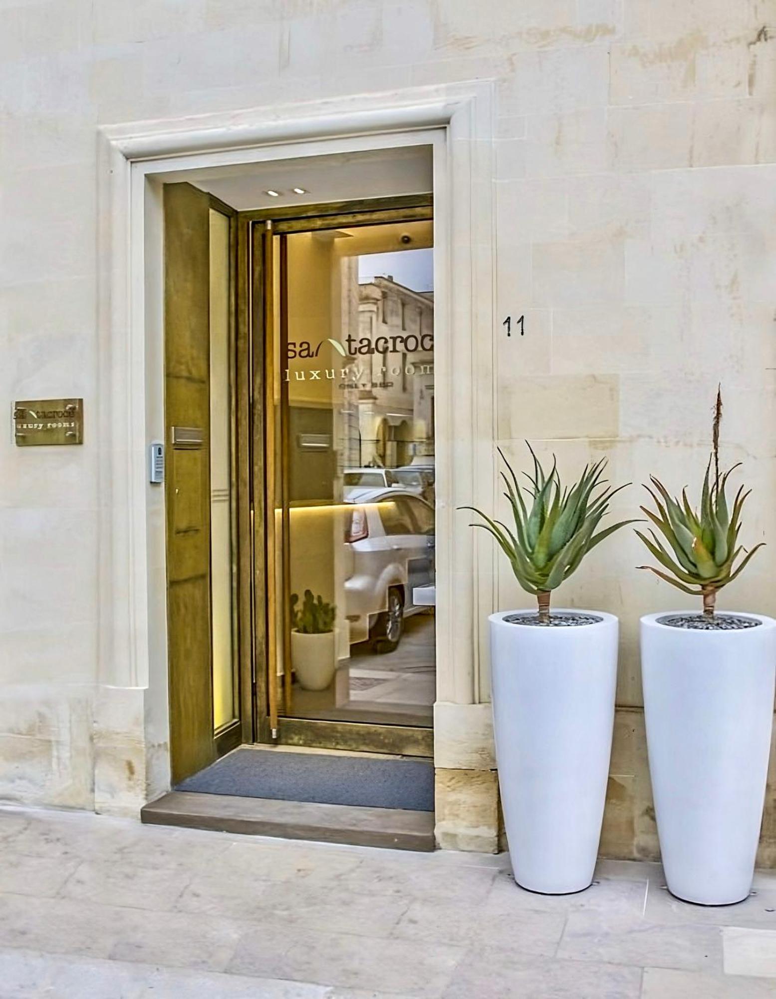 Santacroce Luxury Rooms Lecce Extérieur photo