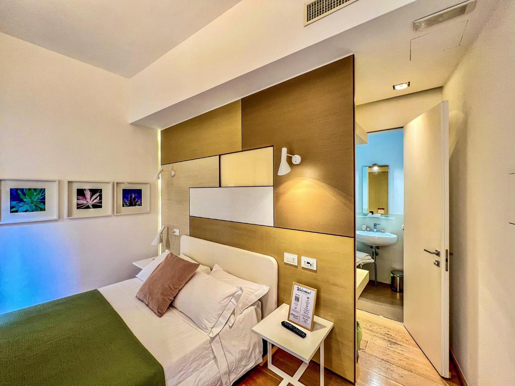 Santacroce Luxury Rooms Lecce Extérieur photo
