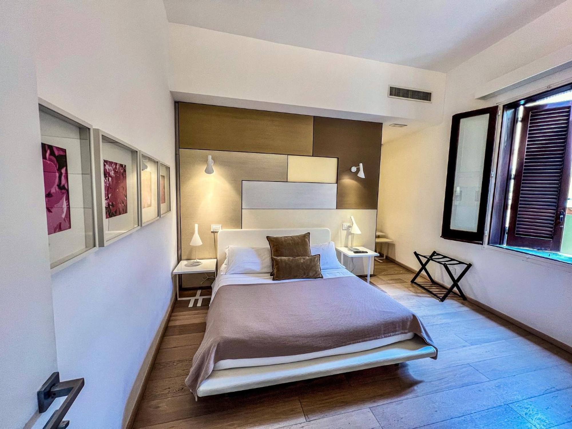 Santacroce Luxury Rooms Lecce Extérieur photo